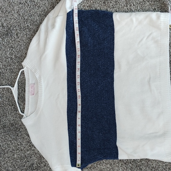 Pink Lily White and Blue Stripe Sweater Size Small - Picture 5 of 10